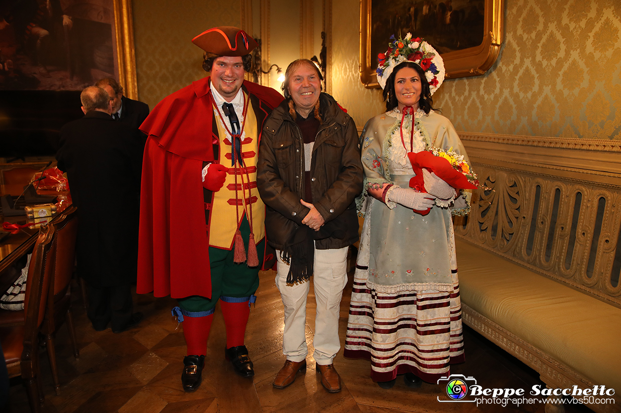 VBS_3714 - Investitura Ufficiale Gianduja e Giacometta Famija Turineisa - Carnevale di Torino 2024.jpg